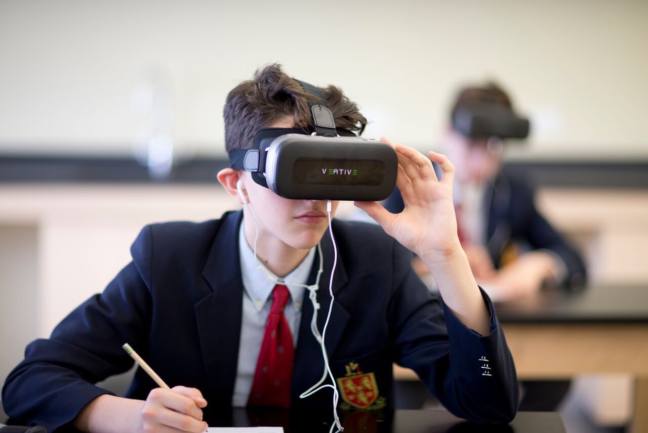 Virtual Reality in Education; A New Era of Learning How Virtual Reality Is Changing The Education Sector