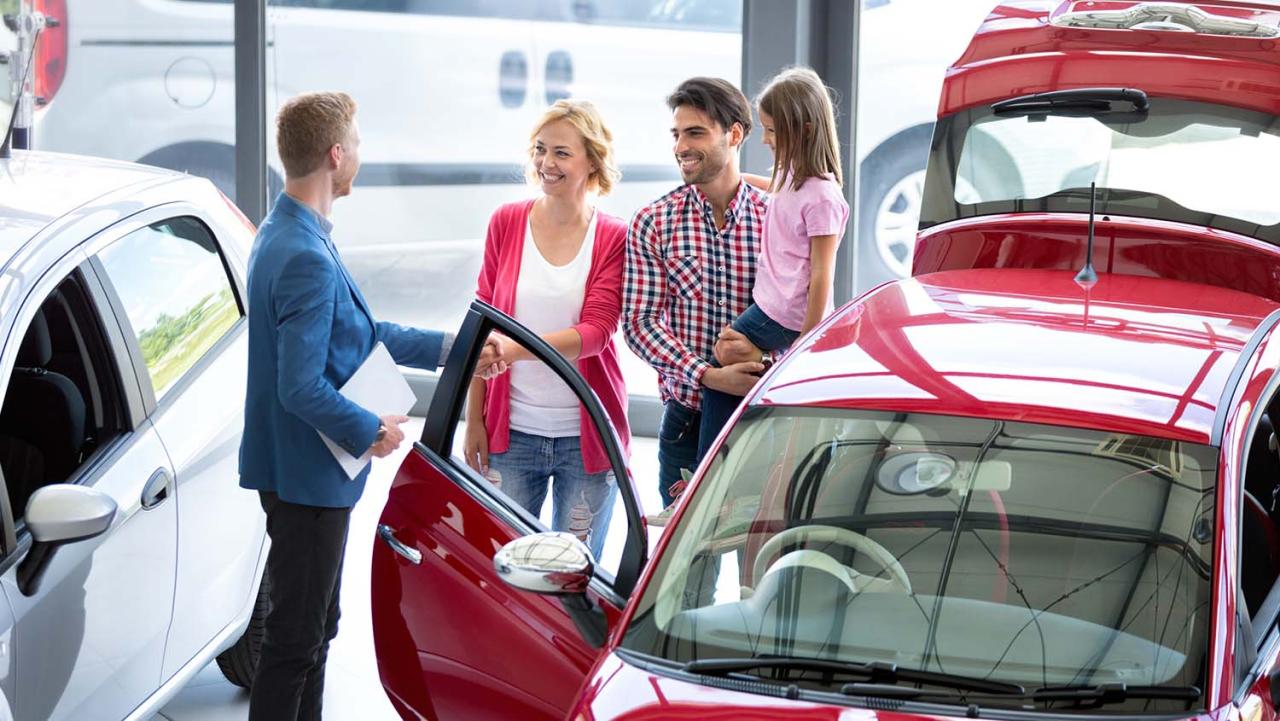 8 Steps You Need to Know About Buying a Used Car - Blog - Famewheels What Should I Know Before Buying A Used Vehicle